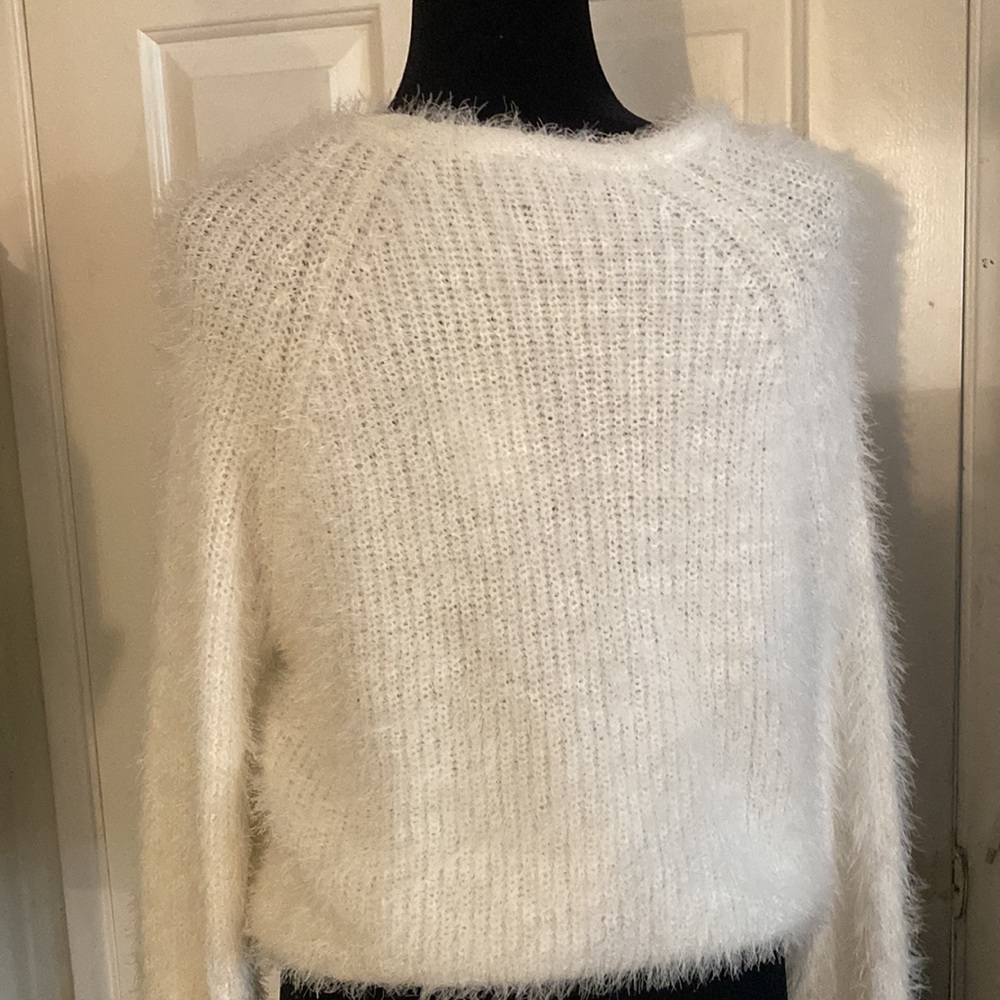 Furry sweater✨ - Picture 4 of 6
